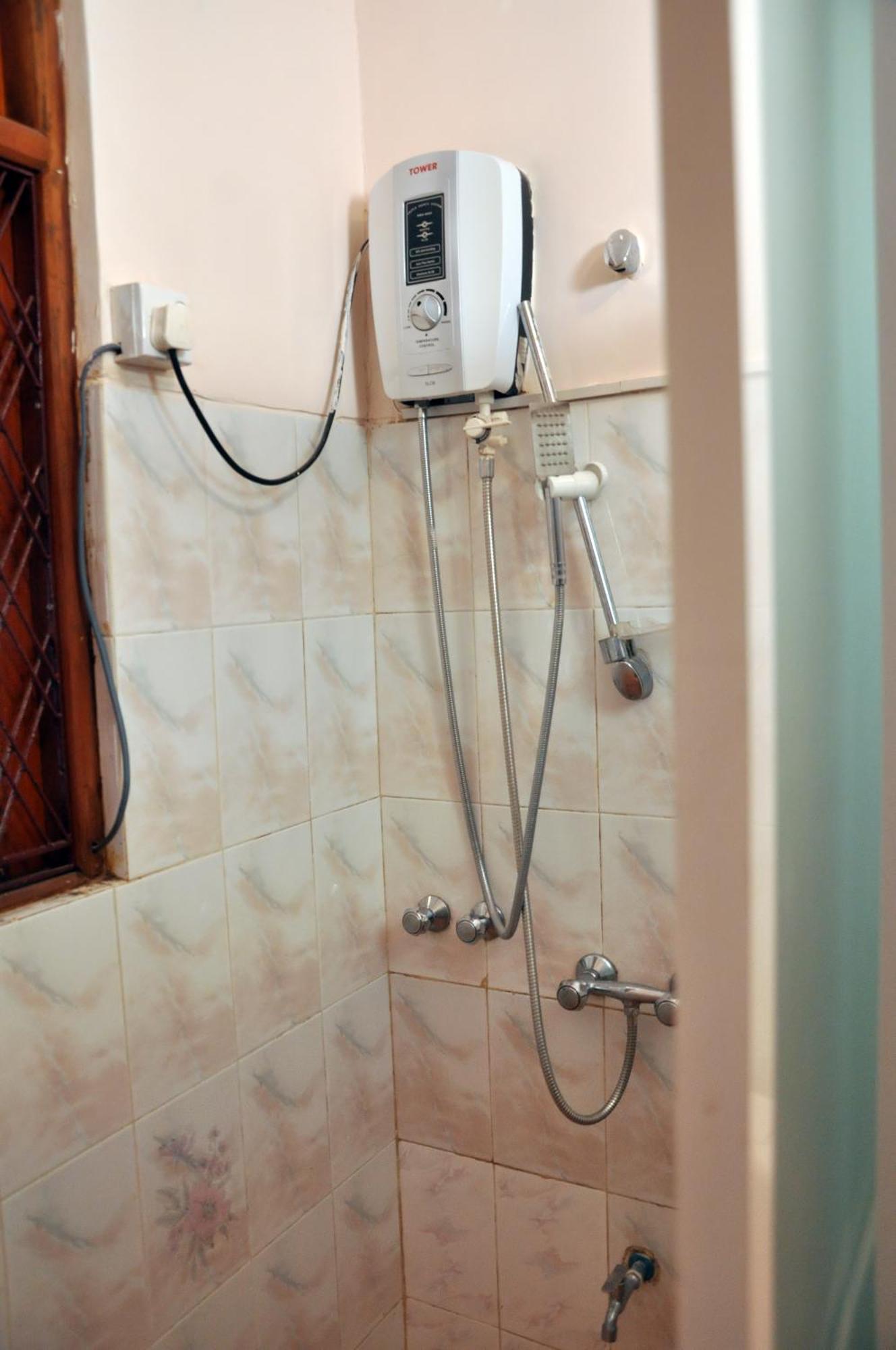 Sobaya Hotel Канді Екстер'єр фото