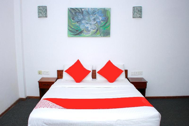 Sobaya Hotel Канді Екстер'єр фото