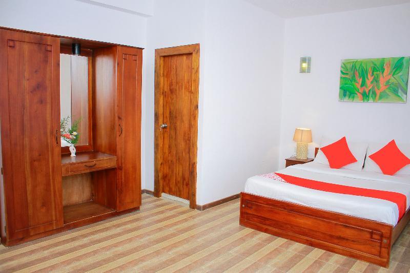 Sobaya Hotel Канді Екстер'єр фото