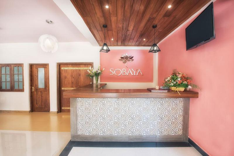 Sobaya Hotel Канді Екстер'єр фото